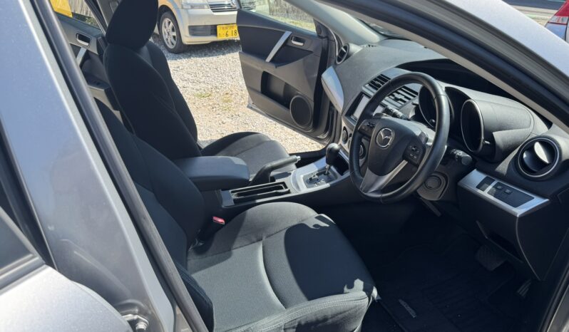
								2011 Mazda Axela Sport full									