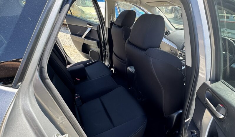 
								2011 Mazda Axela Sport full									