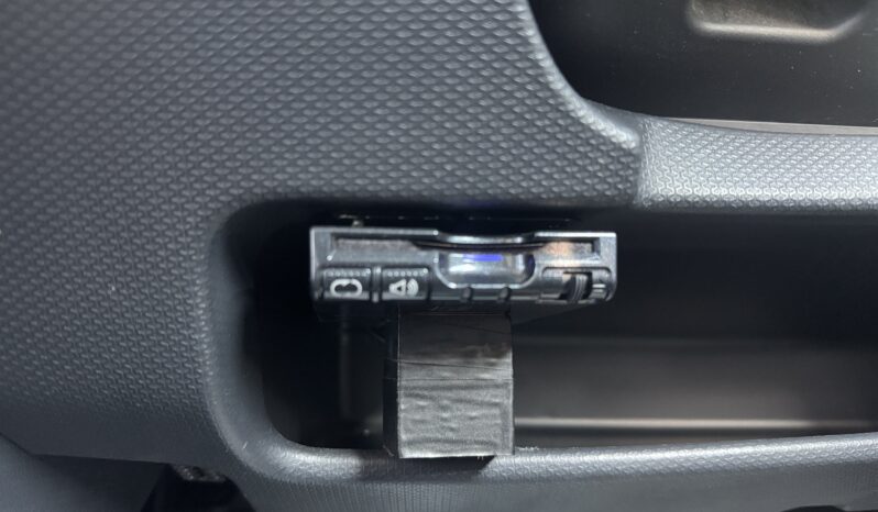 
								2011 Suzuki Solio full									
