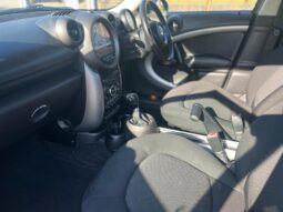 
										2011 BMW Mini Crossover full									