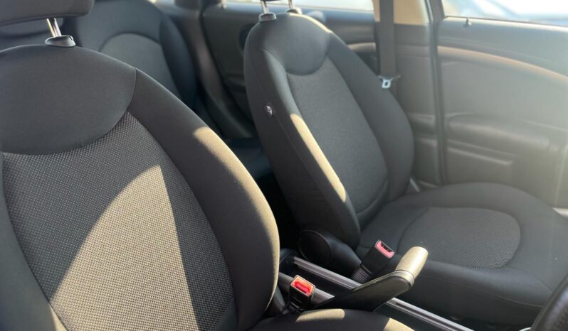 
								2011 BMW Mini Crossover full									