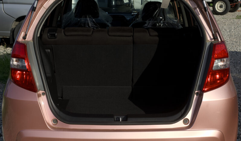
								Honda Fit – She’s 2012 full									