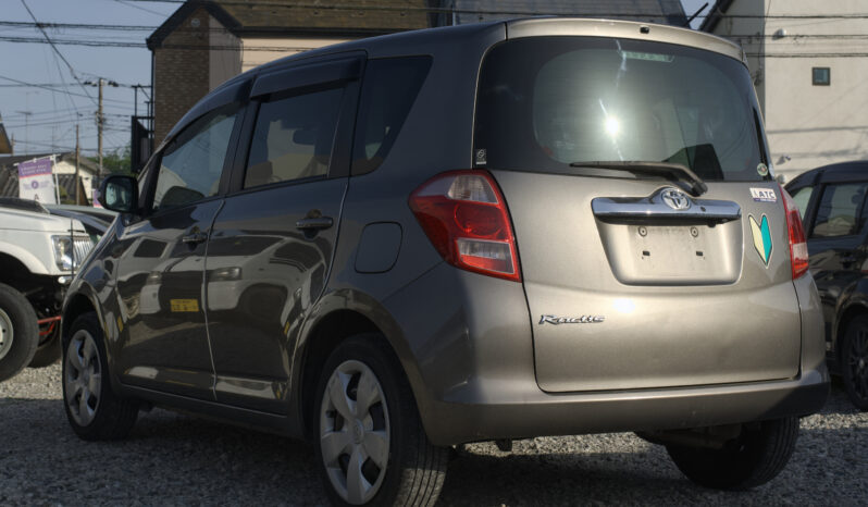 
								2006 Toyota Ractis full									