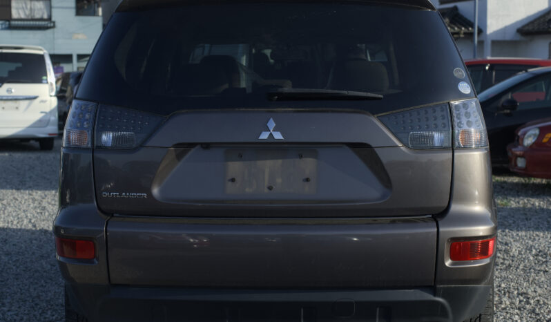
								2010 Mitsubishi Outlander full									
