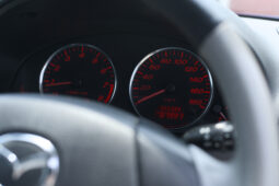 
										2002 Mazda Atenza full									