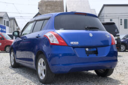 
										2011 Suzuki Swift full									
