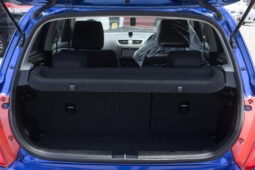 
										2011 Suzuki Swift full									