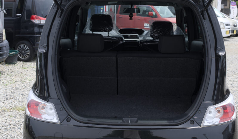 
								2011 Toyota BB full									