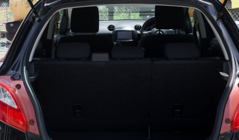 
								2012 Mazda Demio full									