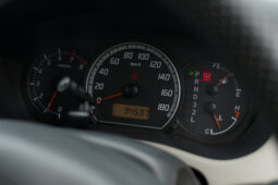 
										2005 Suzuki Swift full									