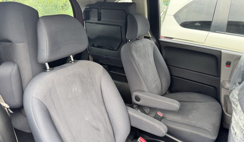 
								2010 Honda Freed full									