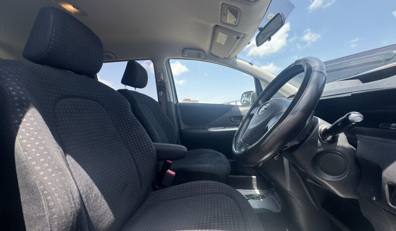
								2008 Toyota Ractis full									