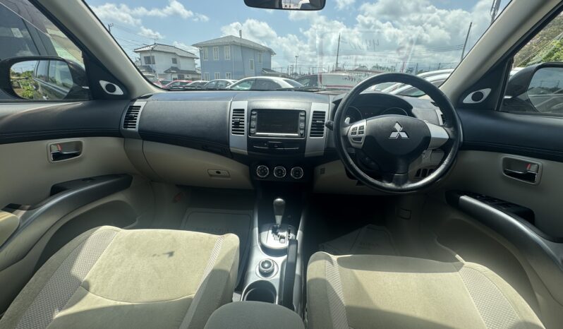
								2010 Mitsubishi Outlander full									
