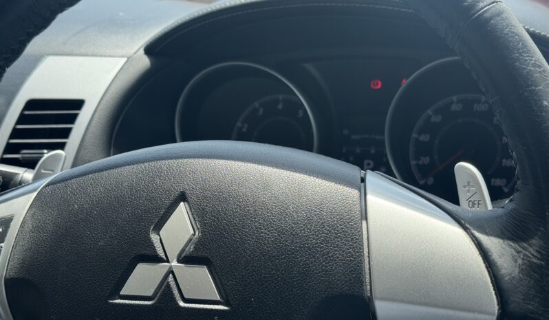 
								2010 Mitsubishi Outlander full									