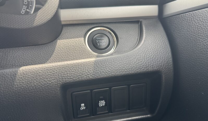 
								2011 Suzuki Swift full									