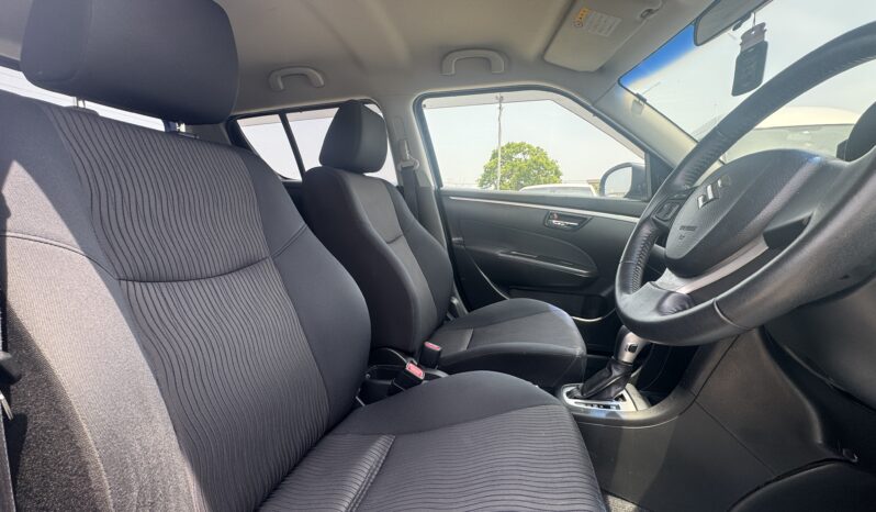 
								2011 Suzuki Swift full									
