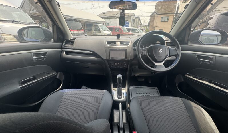 
								2011 Suzuki Swift full									