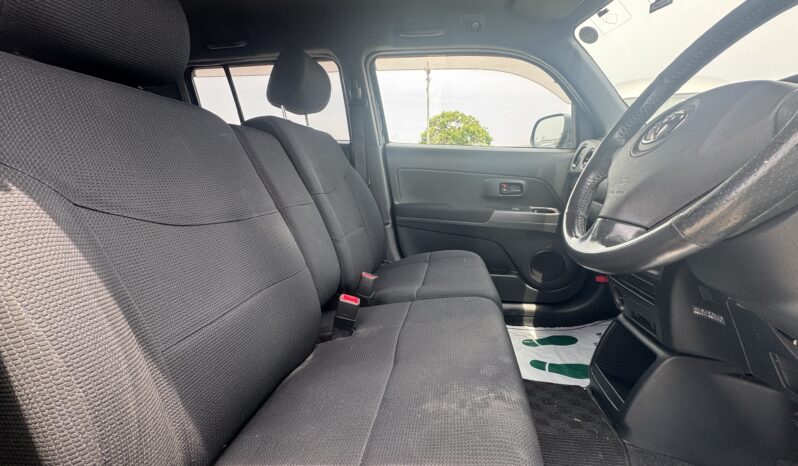 
								2011 Toyota BB full									