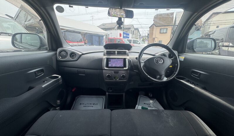 
								2011 Toyota BB full									