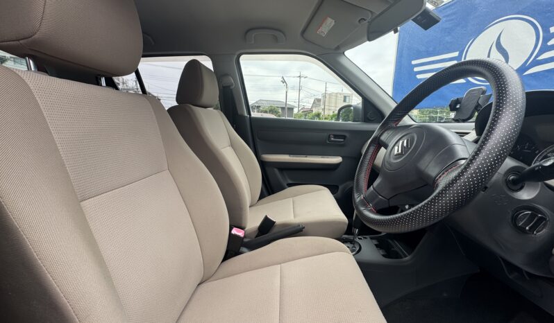 
								2005 Suzuki Swift full									