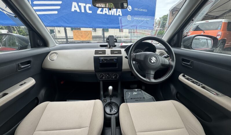 
								2005 Suzuki Swift full									