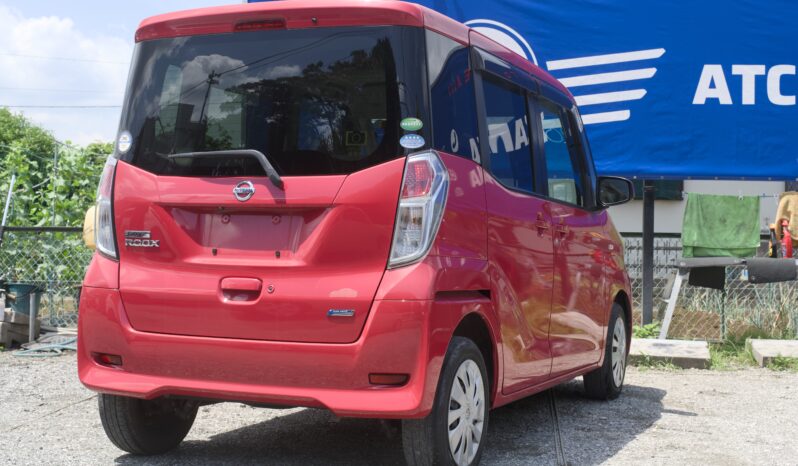 
								2014 Nissan Roox full									