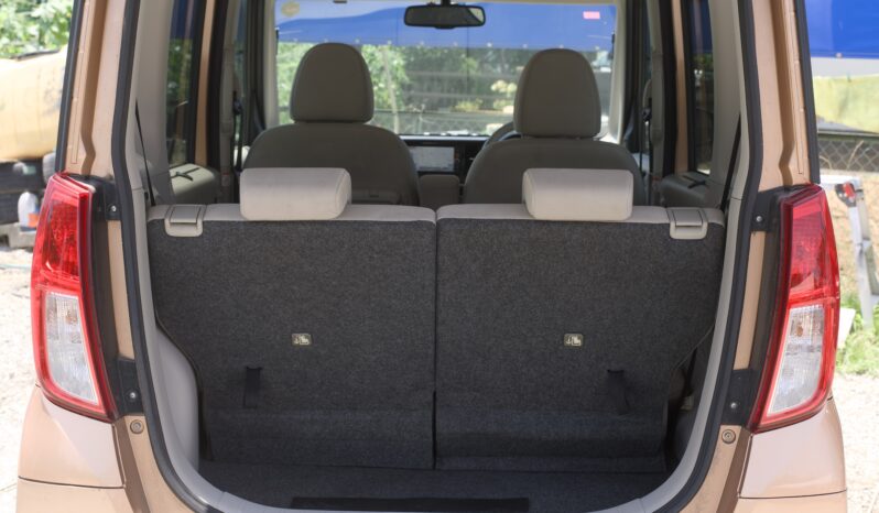 
								2014 Mitsubishi EK Space full									