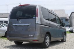 
										2011 Nissan Serena full									