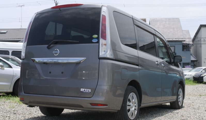 
								2011 Nissan Serena full									