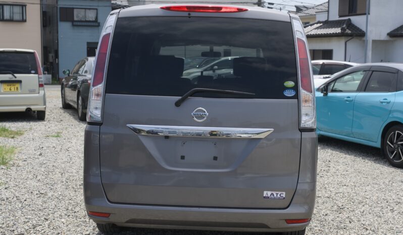 
								2011 Nissan Serena full									