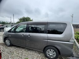 
										2011 Nissan Serena full									