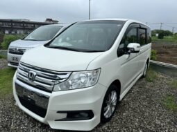 
										2010 Honda StepWagn Spada full									
