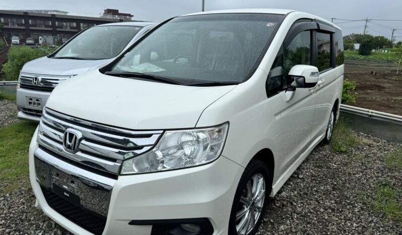 
								2010 Honda StepWagn Spada full									