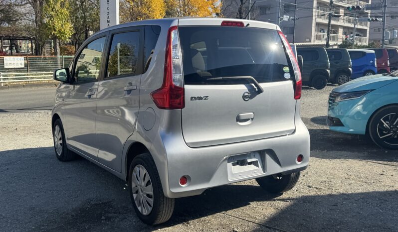 
2015 Nissan Days full									