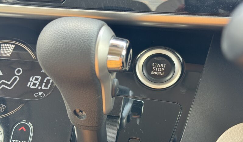 
								2014 Nissan Roox full									