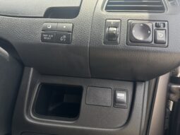 
										2011 Nissan Serena full									