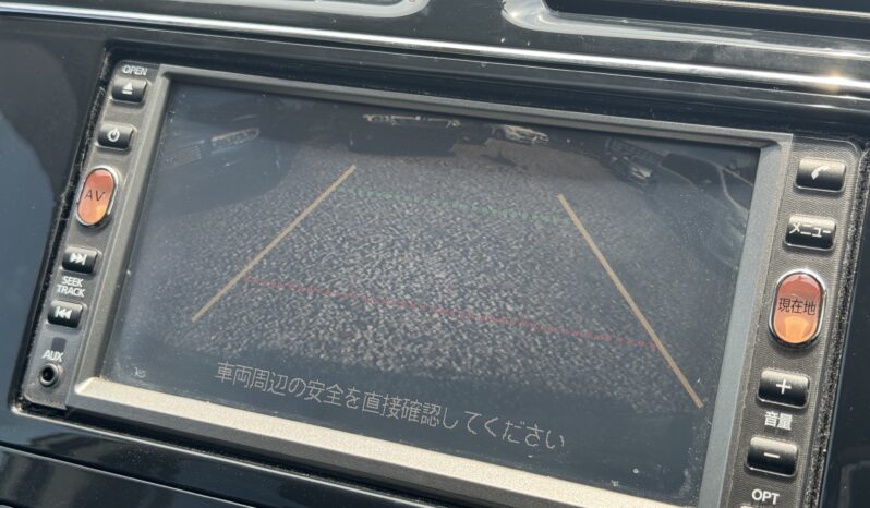 
								2011 Nissan Serena full									