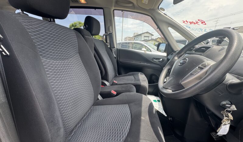 
								2011 Nissan Serena full									