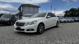 
										2009 Mercedes-Benz E300 full									