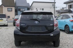 
										2012 Toyota Aqua full									