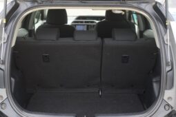 
										2012 Toyota Aqua full									