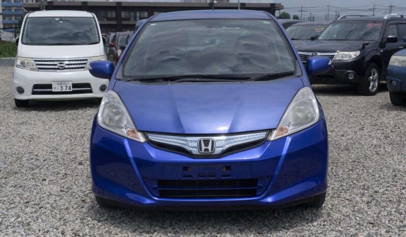 
								2011 Fit Hybrid full									