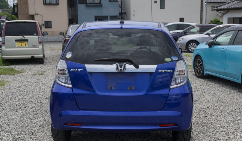 
								2011 Fit Hybrid full									