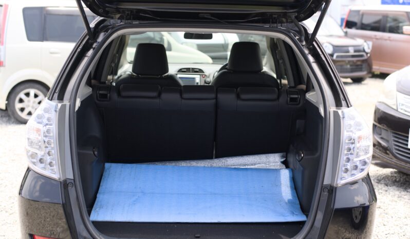 
								2013 Honda Fit Shuttle full									