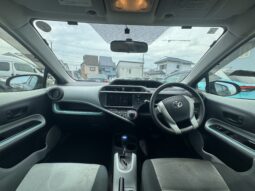 
										2012 Toyota Aqua full									
