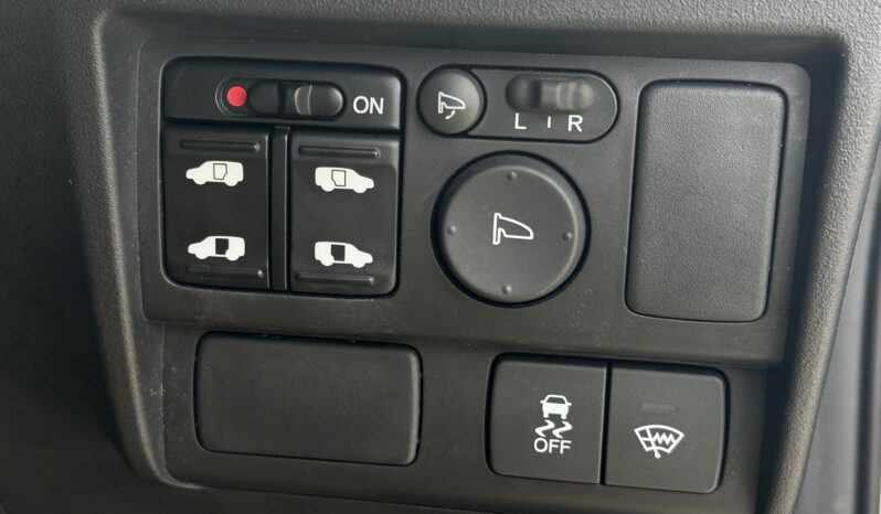 
								2012 Freed Hybrid full									