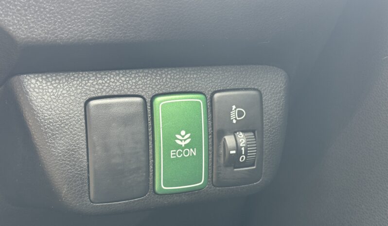 
								2011 Fit Hybrid full									