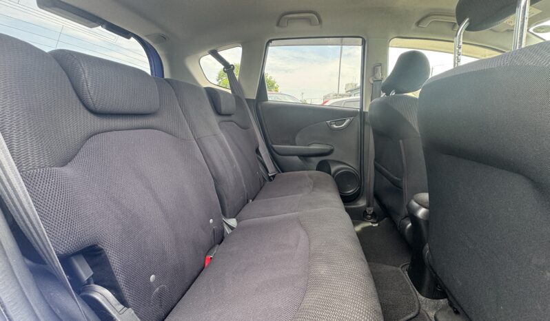 
								2011 Fit Hybrid full									