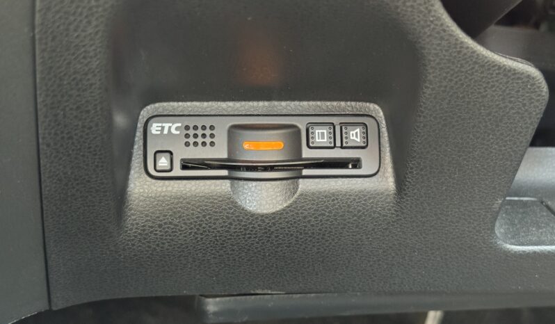 
								2013 Honda Fit Shuttle full									