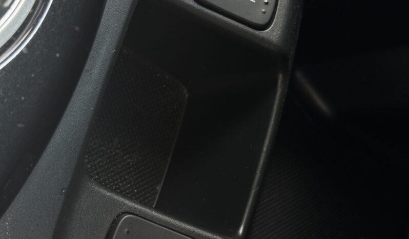
								2013 Honda Fit Shuttle full									